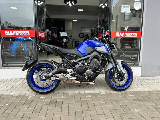 YAMAHA MT-09 